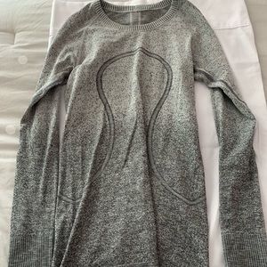 Lululemon long sleeve top